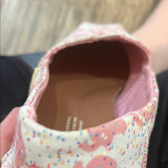 Toms Pink Elephant Pattern Animal Circus Cookies Slip-Ons - Womens Size 7.5 - Picture 9 of 13